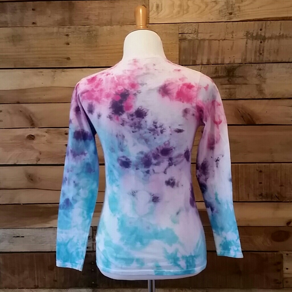 Hand tie dyed The Girl In Grey tee in purple, turquoise and pink size S - Picture 2 of 4